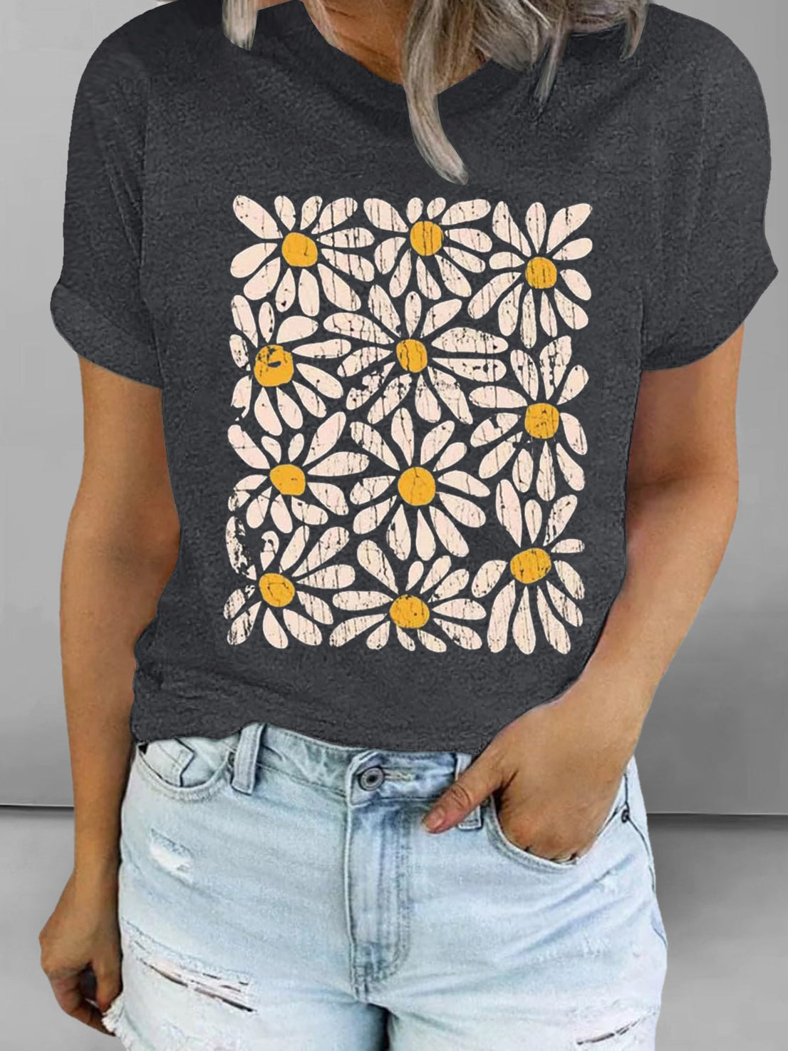Daisy Graphic Tee