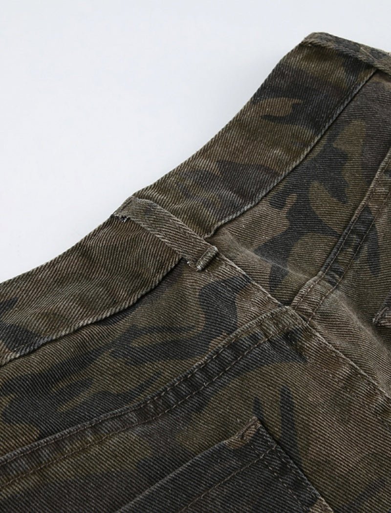 Camouflage Multi-pocket Relaxed-fit Jeans