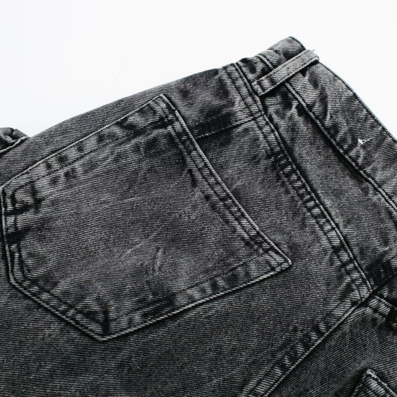 Cargo Jeans with Oversized Pockets