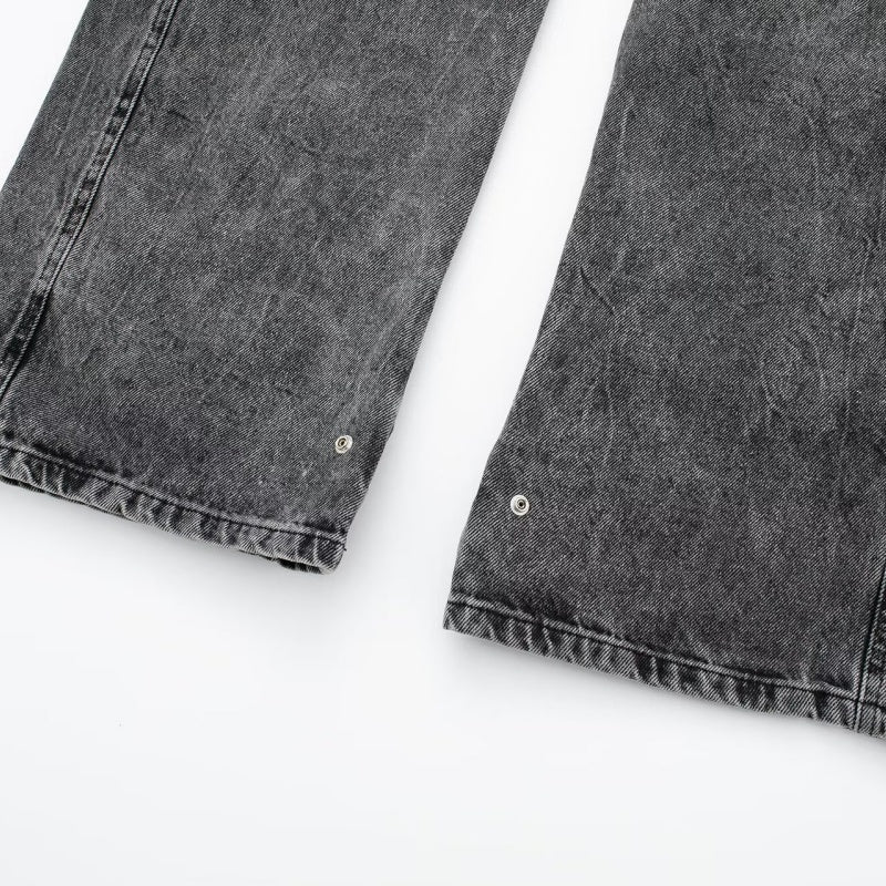 Cargo Jeans with Oversized Pockets