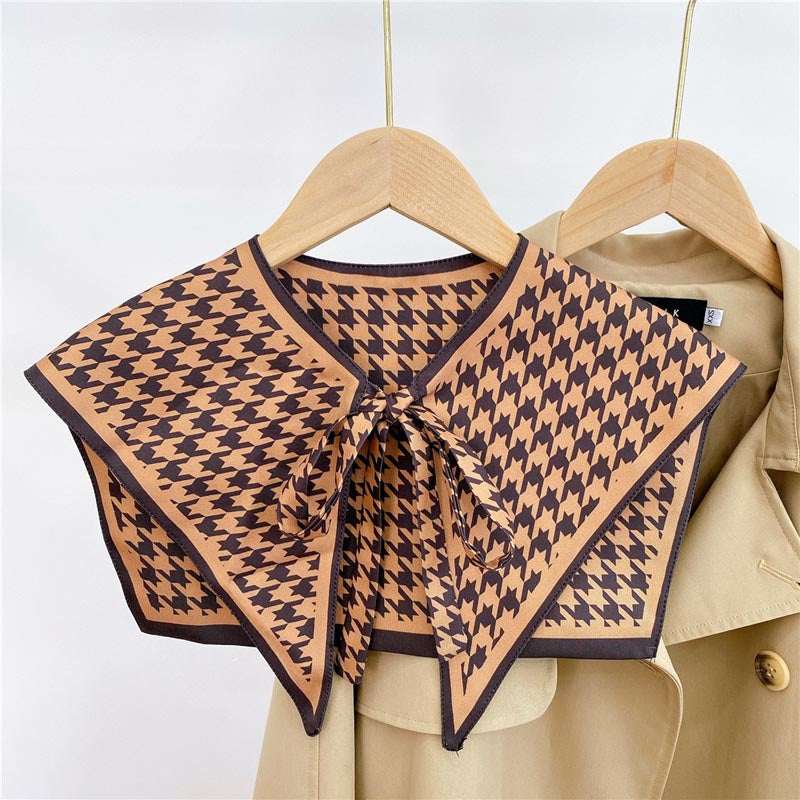 Houndstooth Patterned Scarf Collar