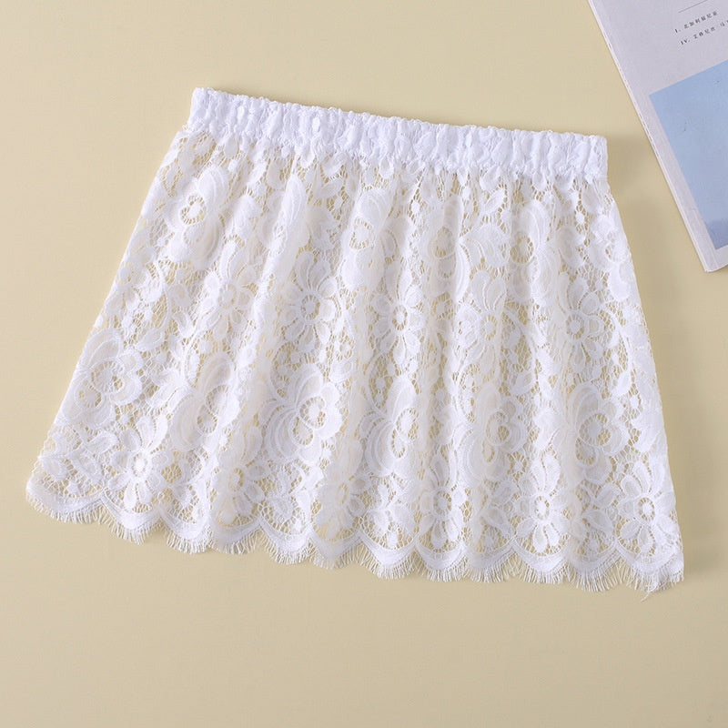 Lace-Trimmed Elastic Waist Mini Skirt