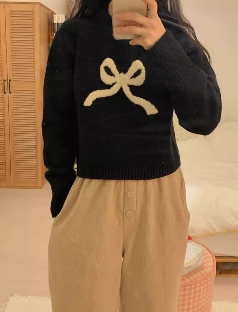 Bow Pattern Crewneck Knit Sweater