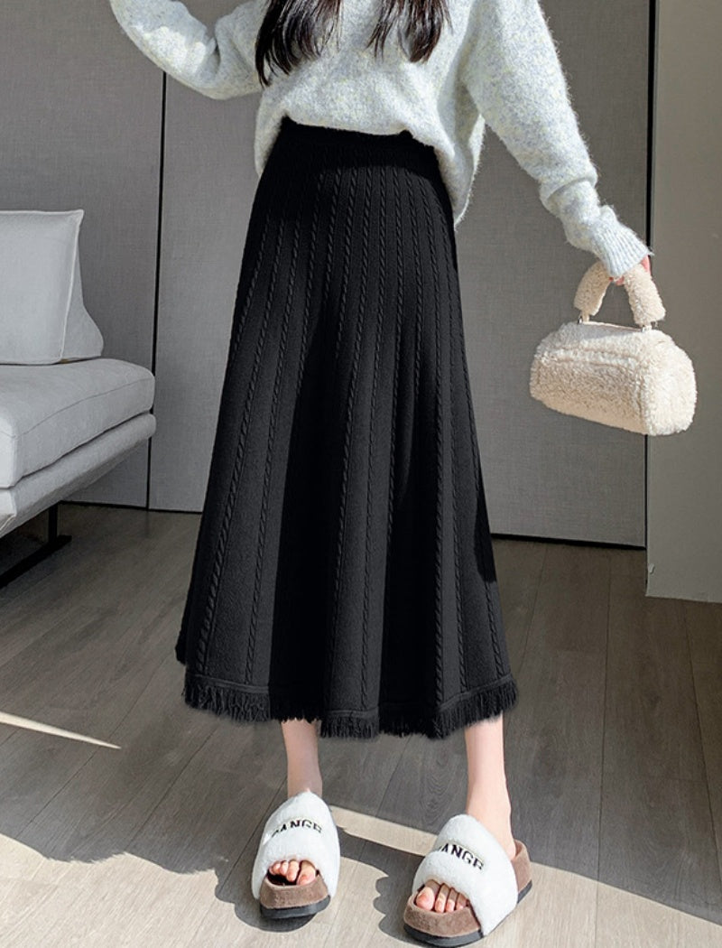 Knit A-Line Midi Skirt with Fringe Hem