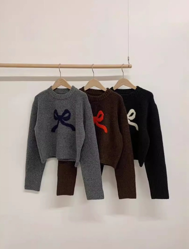 Bow Pattern Crewneck Knit Sweater