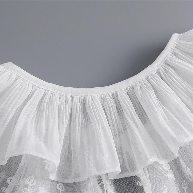 Lace-Trimmed Detachable Collar