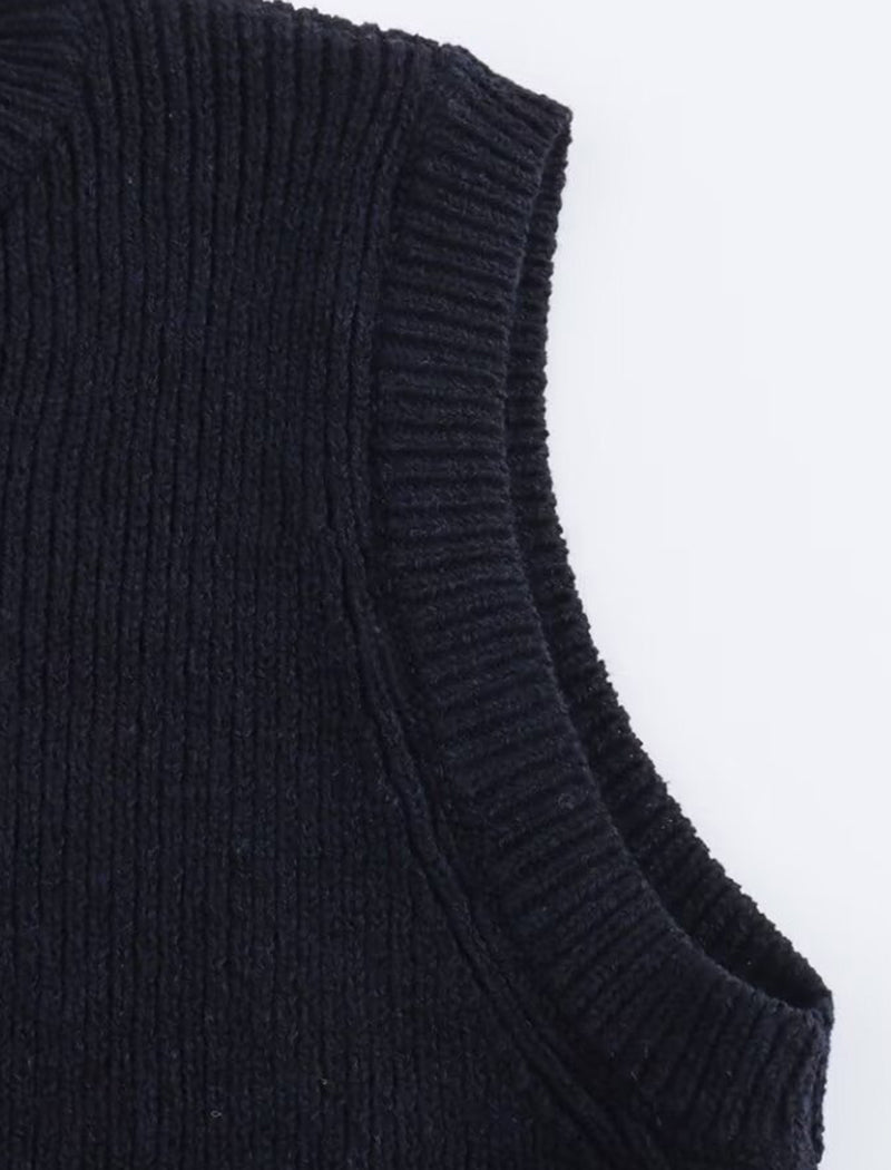 Double-Pocket Knit Vest