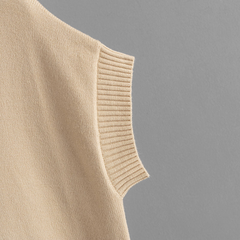 Sleeveless Turtleneck Knit Top