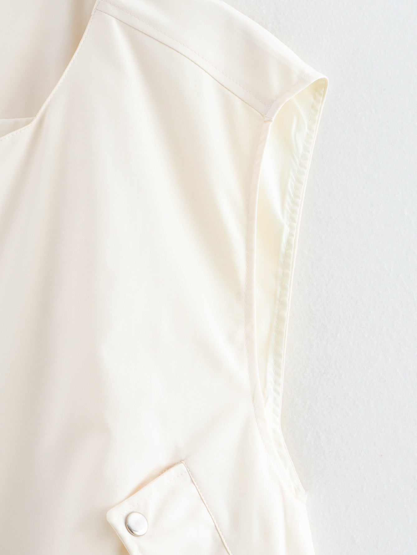 Sleeveless Pockets Zip-Up Vest