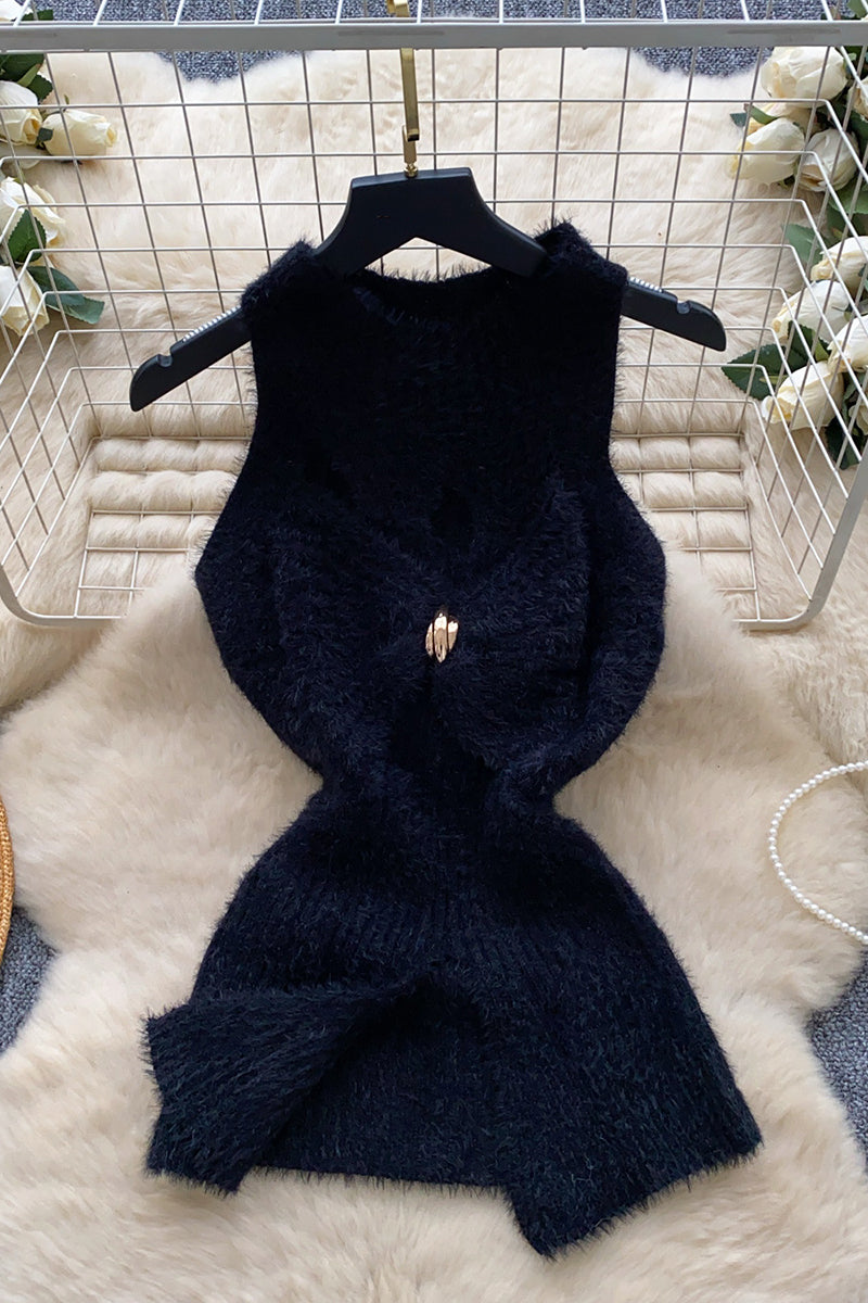 Knit Sleeveless Tank Top with Ruched Center