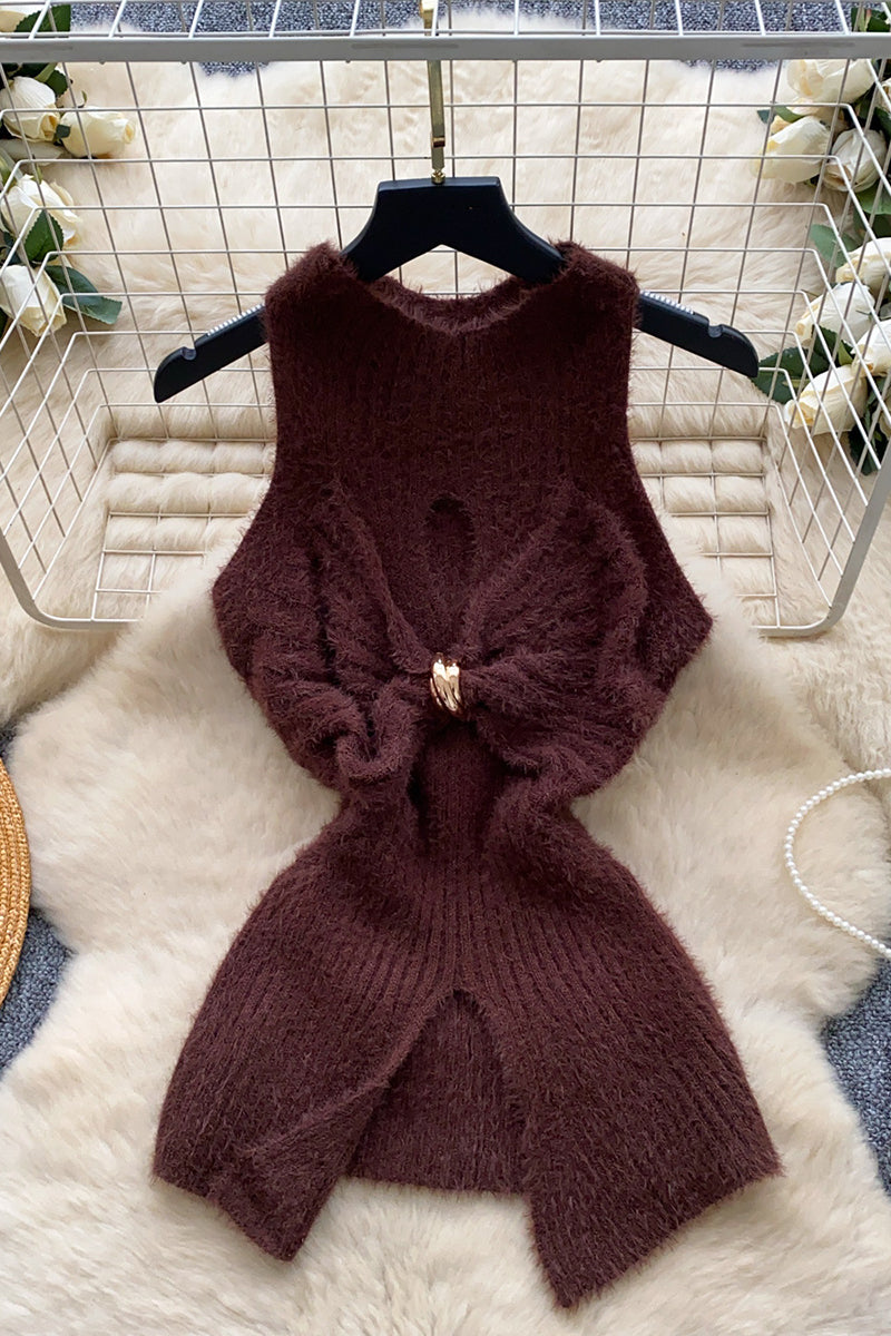 Knit Sleeveless Tank Top with Ruched Center