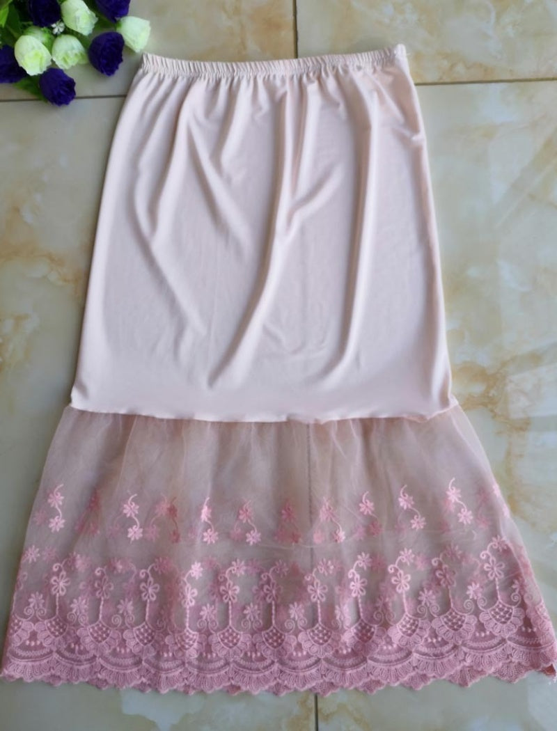 Mesh Hem Slip Lace Skirt