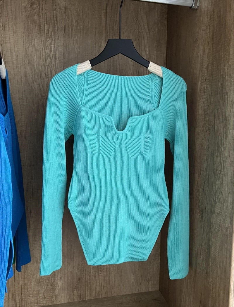 Sweetheart Neck Long Sleeve Knit Top