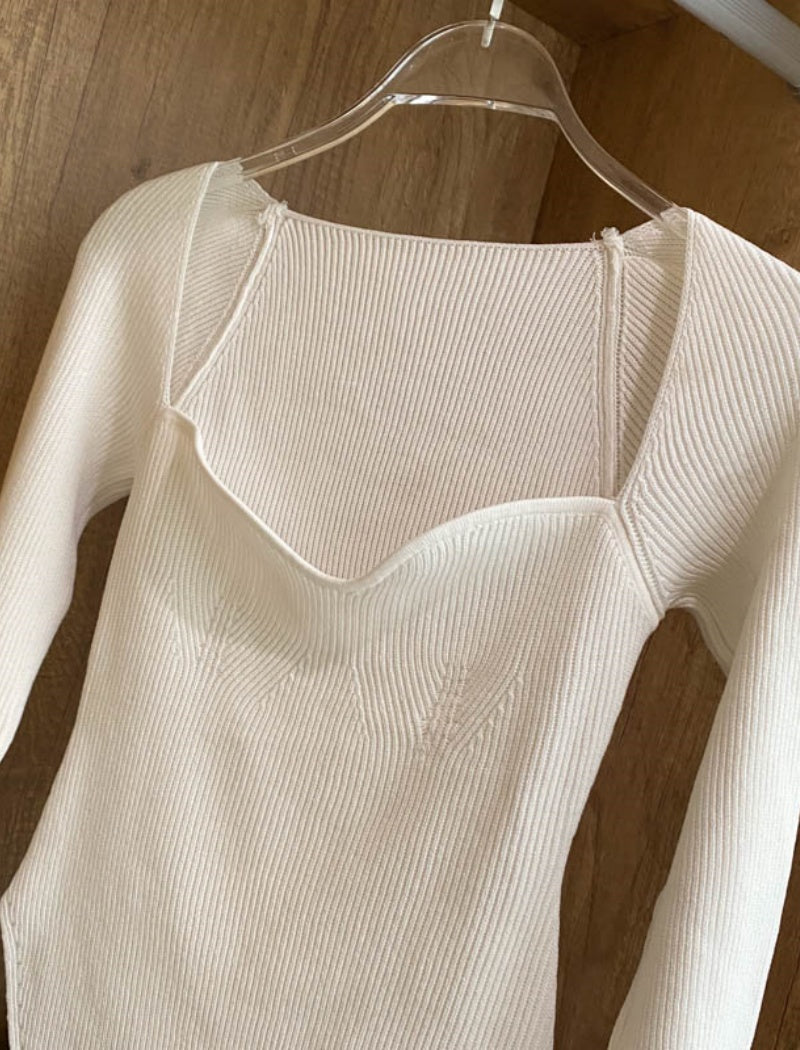 Sweetheart Neck Long Sleeve Knit Top