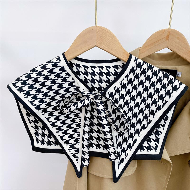 Houndstooth Patterned Scarf Collar