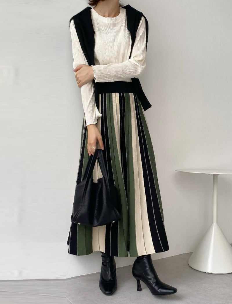 Vertical Stripe Pleated Maxi Skirt