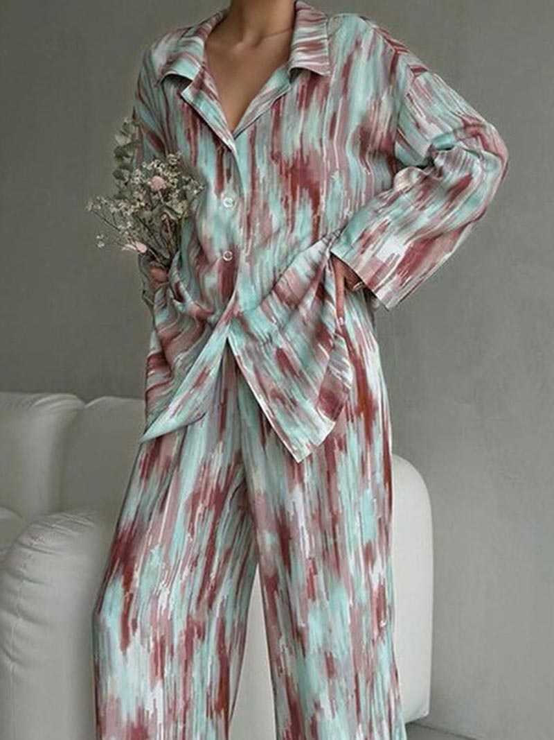 Graphic Long-Sleeve Shirt & Pants Pajama Set