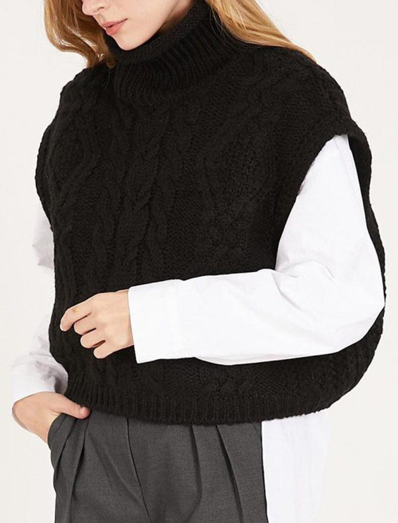 Cable Knit Sleeveless Sweater Vest