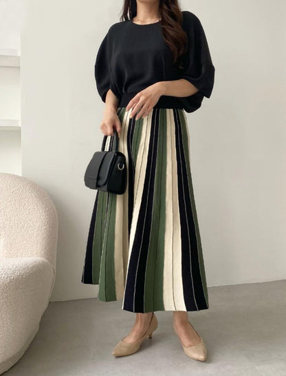 Vertical Stripe Pleated Maxi Skirt