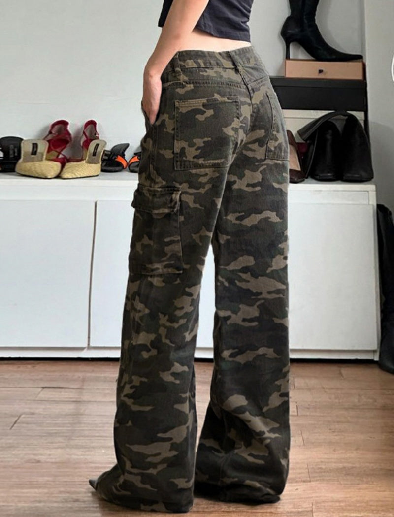 Camouflage Multi-pocket Relaxed-fit Jeans