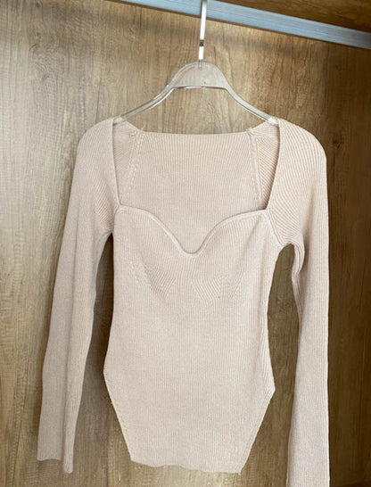 Sweetheart Neck Long Sleeve Knit Top