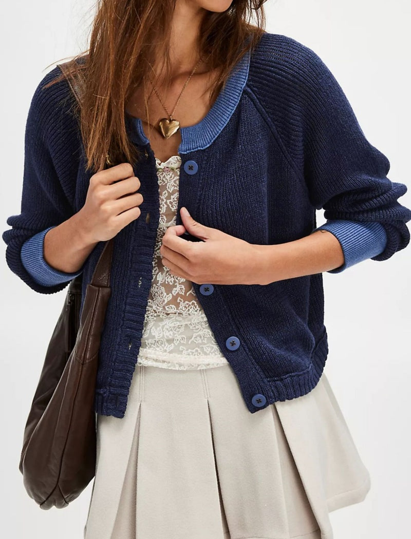 Cropped Contrast Button-Up Cardigan