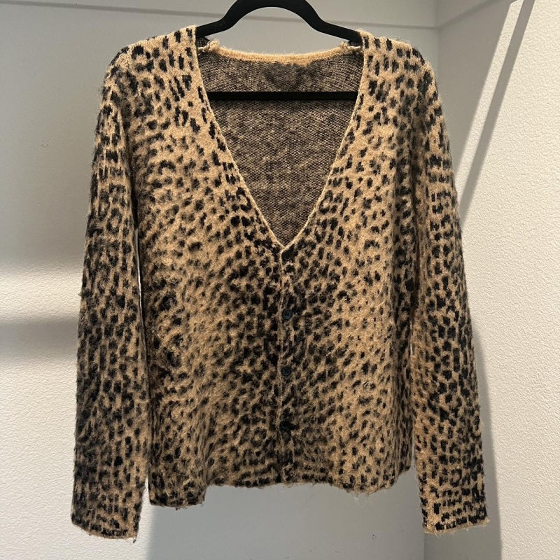 Leopard Print V-Neck Cardigan