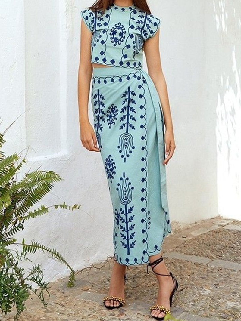 Graphic Print Crop Top and Maxi Skirt Set