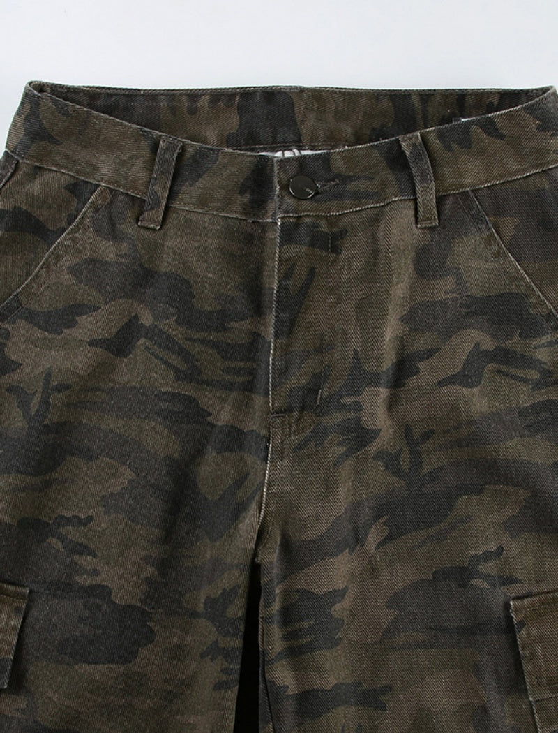 Camouflage Multi-pocket Relaxed-fit Jeans