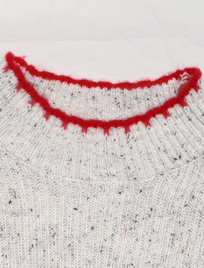 Crew Neck Sweater with Heart Patch Design