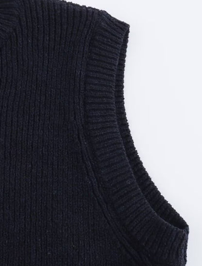 Double-Pocket Knit Vest
