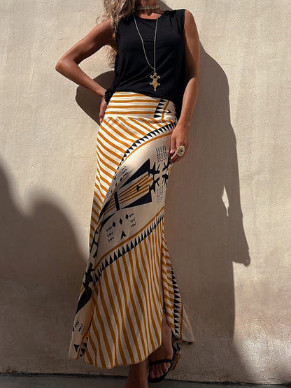 Solid Tank and Graphic Print Skirt Set