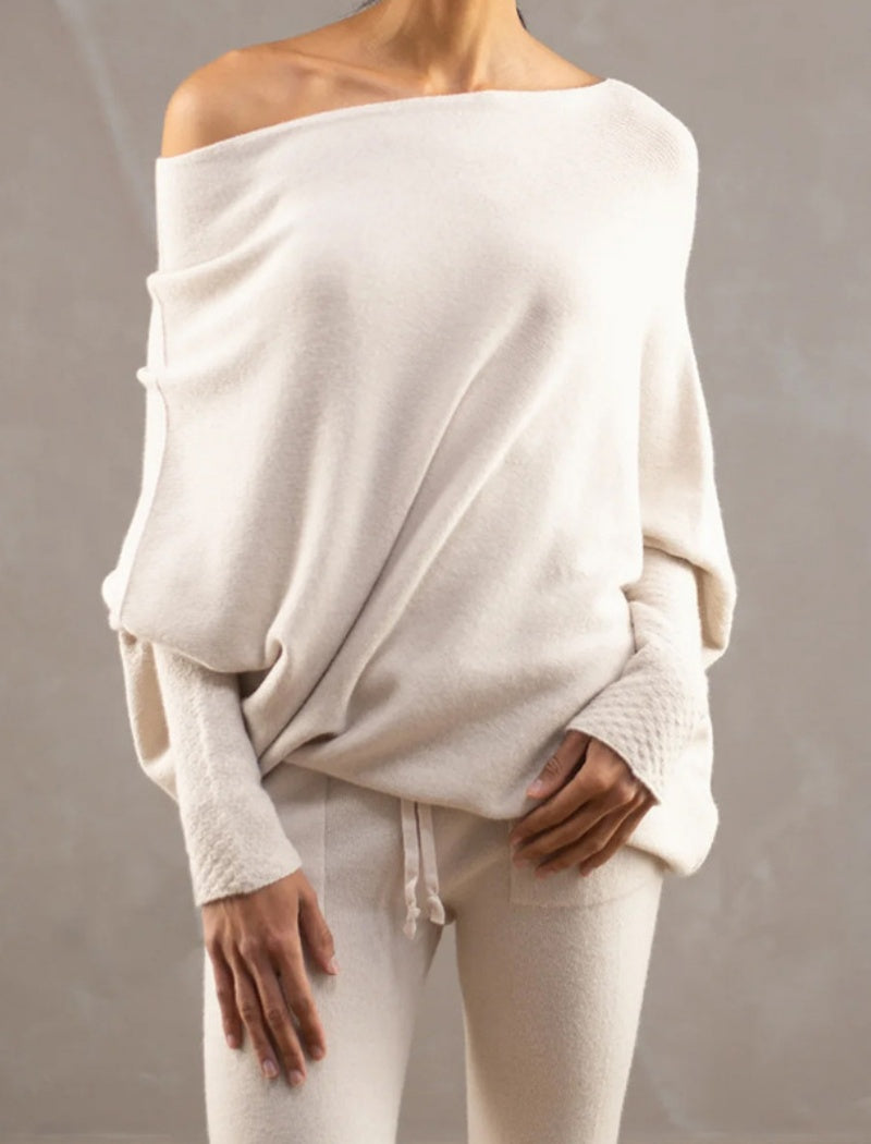 Off-Shoulder Oversized Knit Pullover