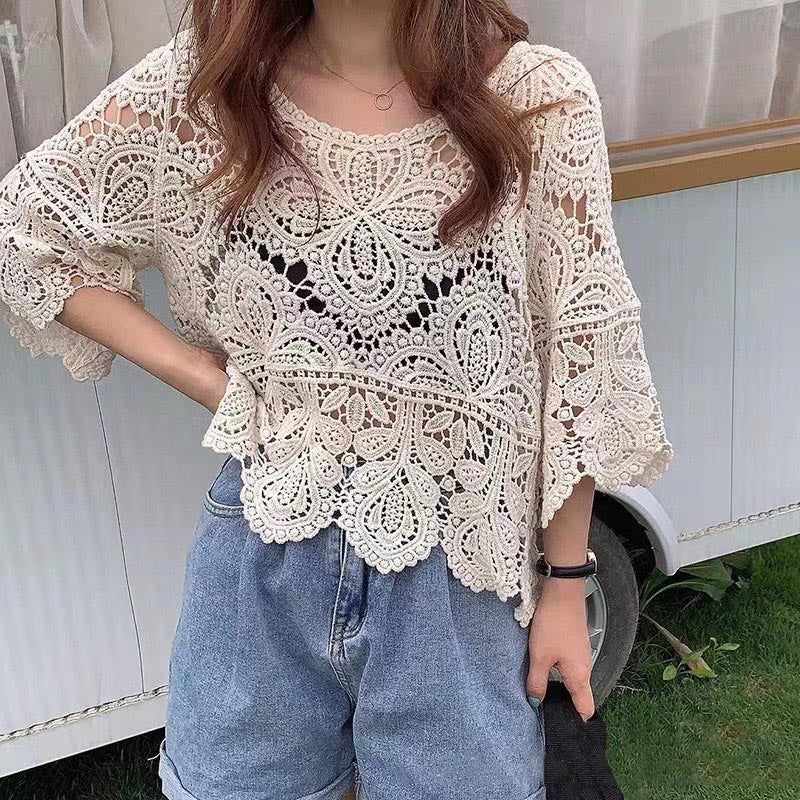 Crochet Lace Scallop Hem Top with 1/2 Sleeve