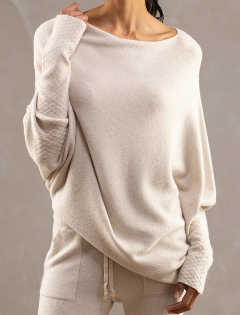 Off-Shoulder Oversized Knit Pullover