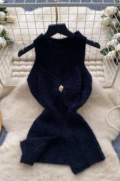 Knit Sleeveless Tank Top with Ruched Center