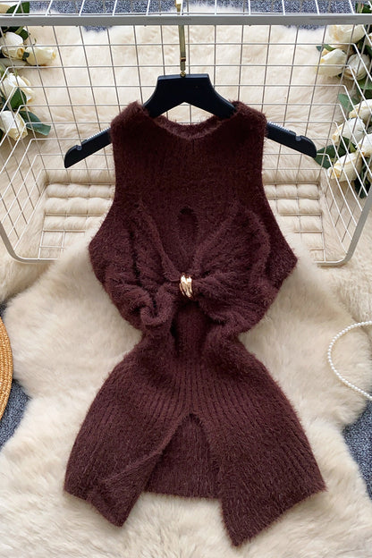 Knit Sleeveless Tank Top with Ruched Center